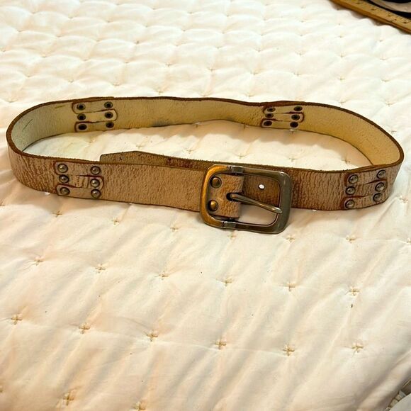 Leather Belt with Silver Buckle size small - Picture 1 of 7